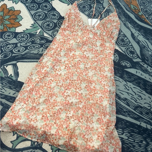 Zara Dresses & Skirts - NWT Zara Flowy Floral Mini Dress